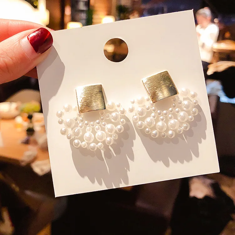új design divat ékszer elegáns, kézzel szőtt gyöngy fülbevaló legyező alakú esküvői buli fülbevaló Lányoknak ajándék nő